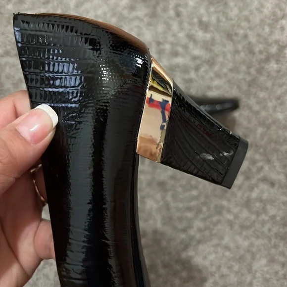 J. Reneè - Picture 8 of 10